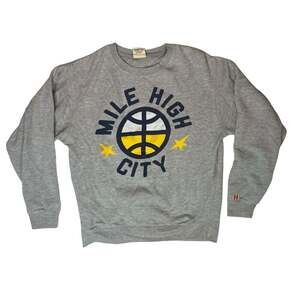 Homage Mile High City Sweatshirt Mens Medium Gray Denver Basketball Crewneck